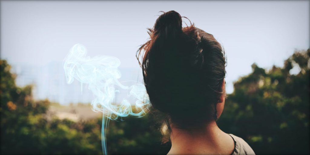 fille fumeur
